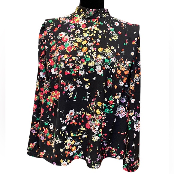 H&M Tops - H&M Defined Shoulder Blouse